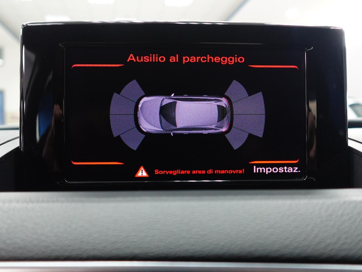 Audi Q3 2.0 TDI 120 CV S TRONIC BUSINESS