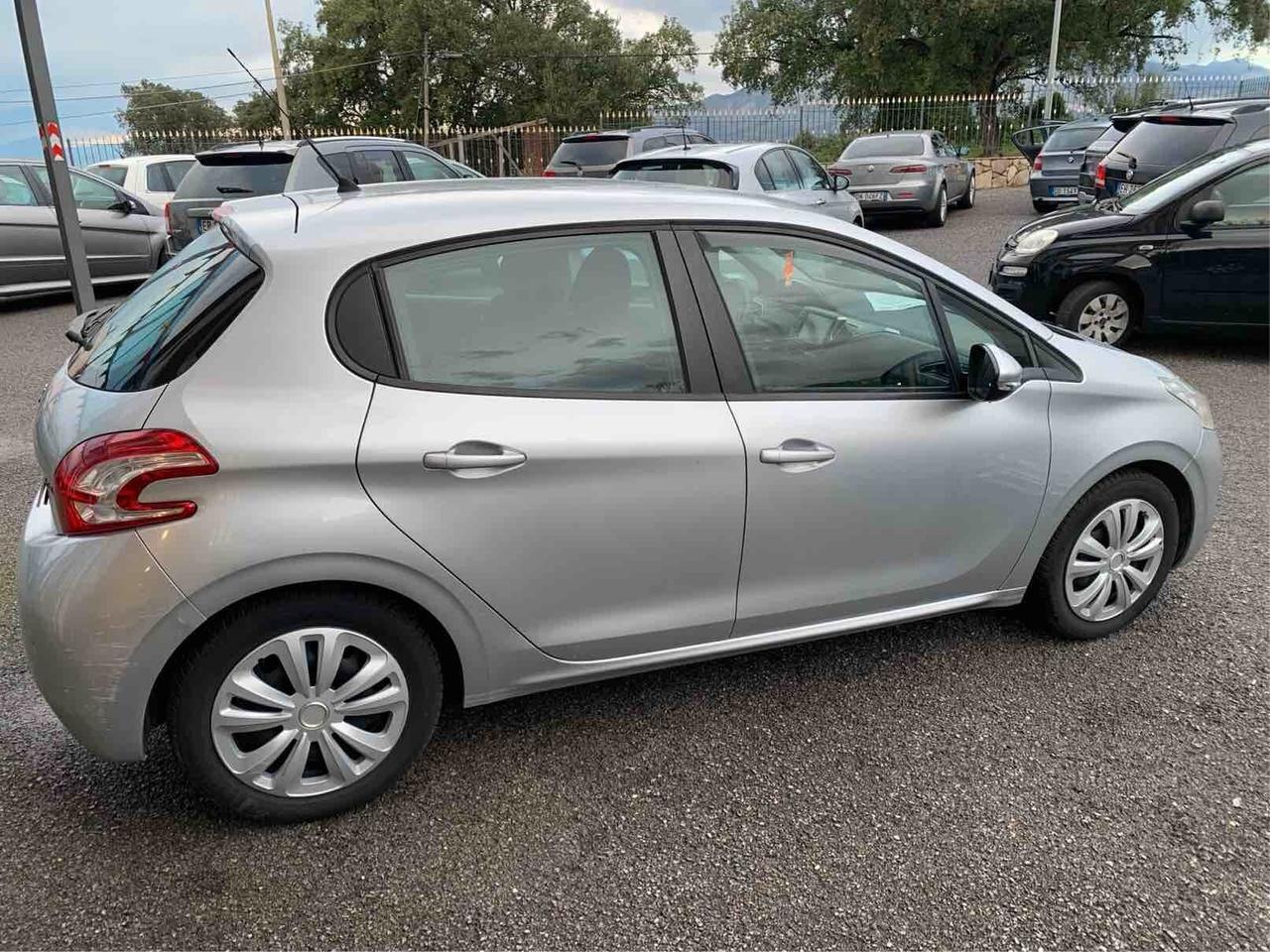 Peugeot 208 1.4 HDi