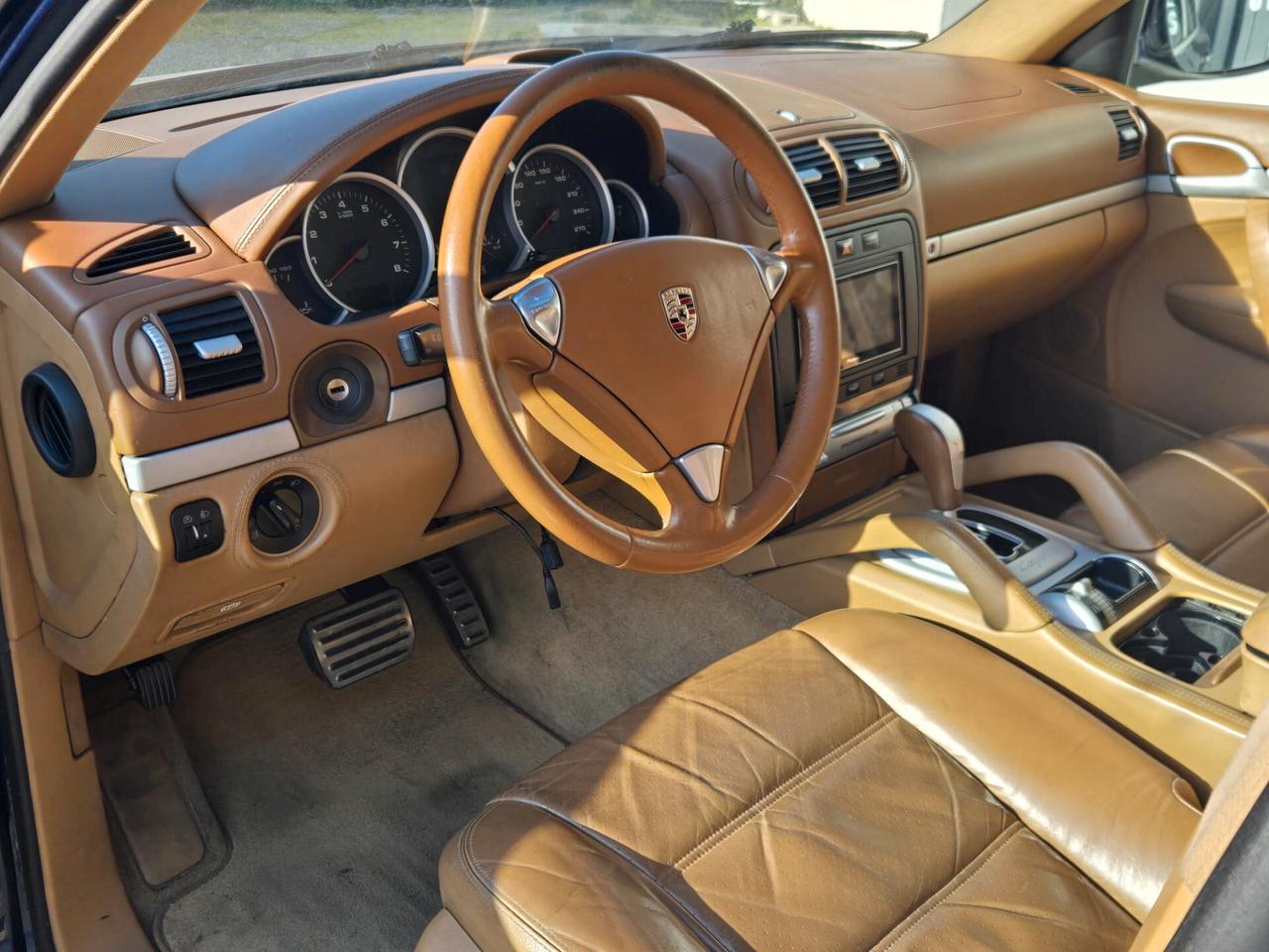 Porsche Cayenne S 4.5 BENZ / GPL