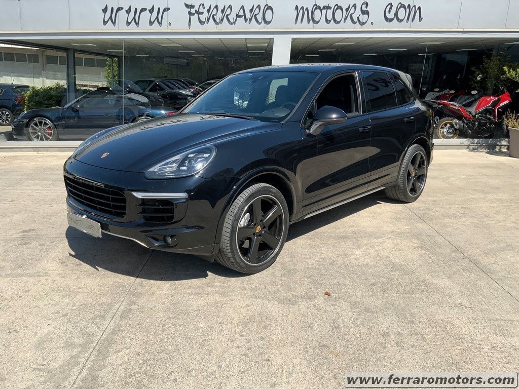 porsche cayenne a soli 359 euro al mese