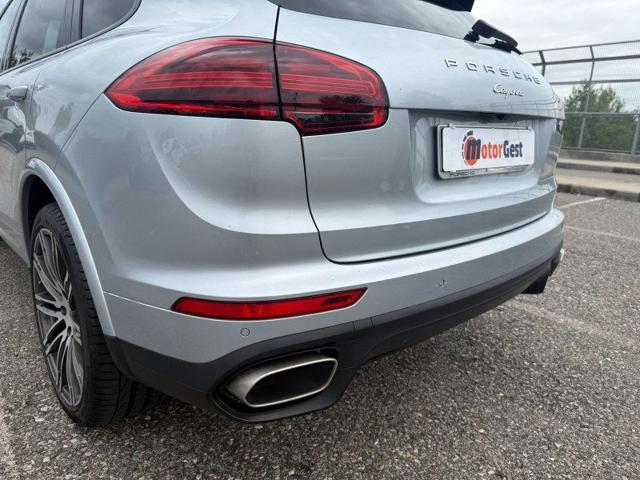 PORSCHE Cayenne 3.0 Diesel Platinum Edition