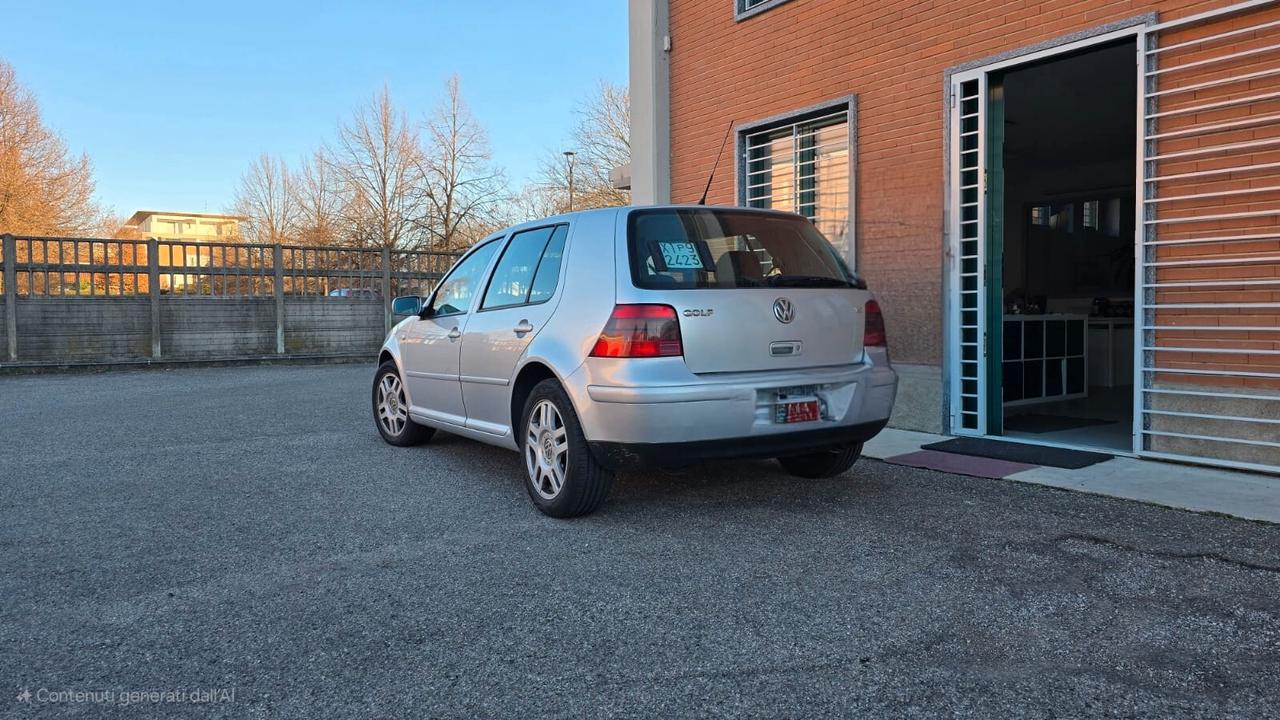 Volkswagen Golf 1.6 16V cat 5 porte Highline