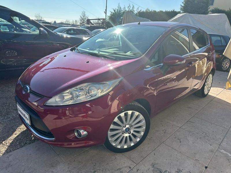 Ford Fiesta 1.2 82 CV 5 porte Titanium Ok Neopatentati