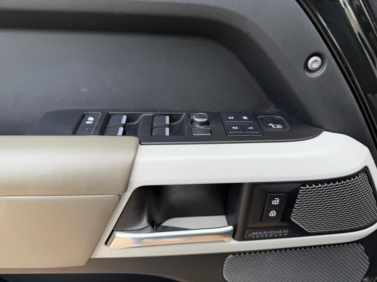 Land Rover Defender 110 2.0 SD4 240CV AWD Auto 2020 100000KM HSE FULL OPTIONAL!