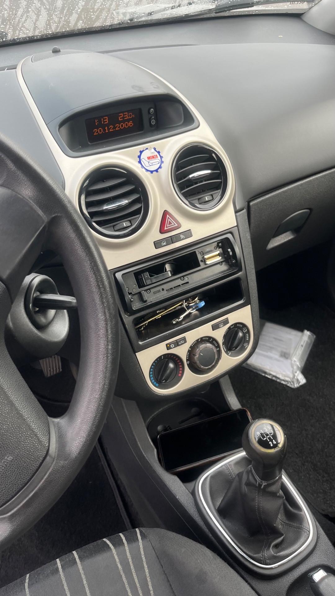 Opel Corsa 1.2 5 porte Enjoy