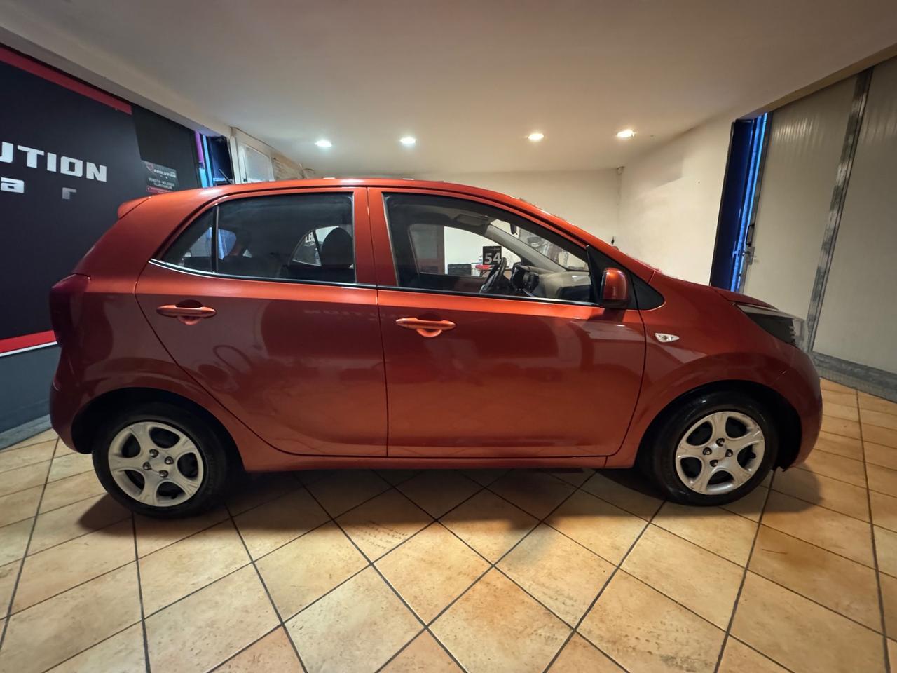 Kia Picanto 1.0 12V 5 porte Urban - NEOPATENTATI