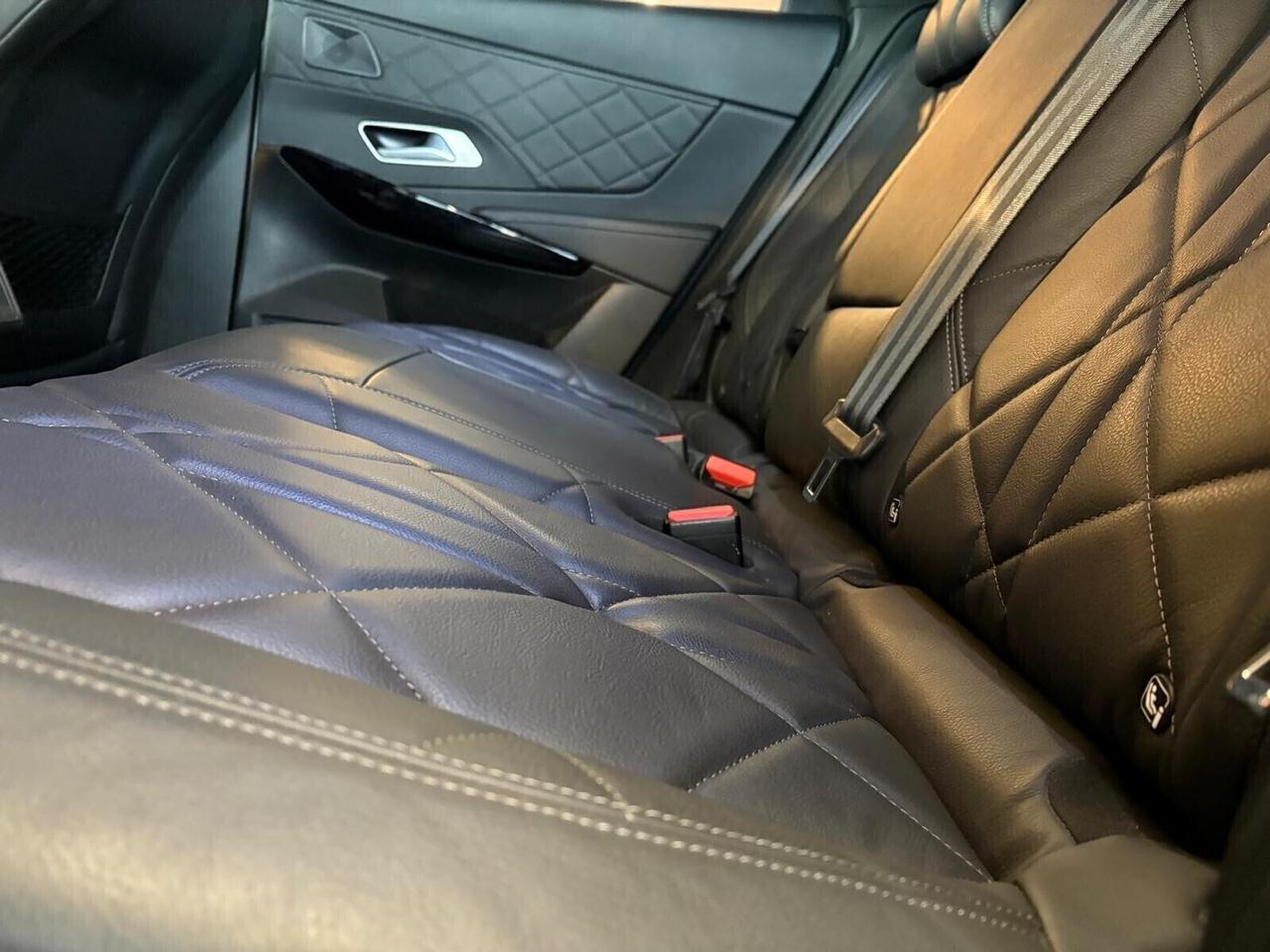 Ds DS 7 Crossback GRAND CHIC BlueHDi 130 aut. SPOTICAR