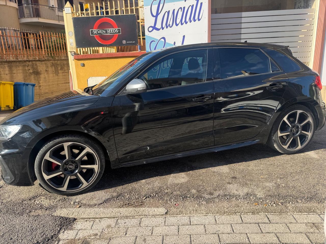 Audi A1 SPB 40 TFSI S tronic Identity Black