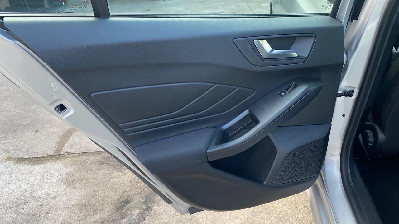 Ford Focus 1.0 EcoBoost Hybrid 125CV Powershift SW ST-Line Design