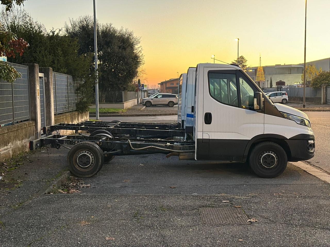 Iveco a telaio ruota singola