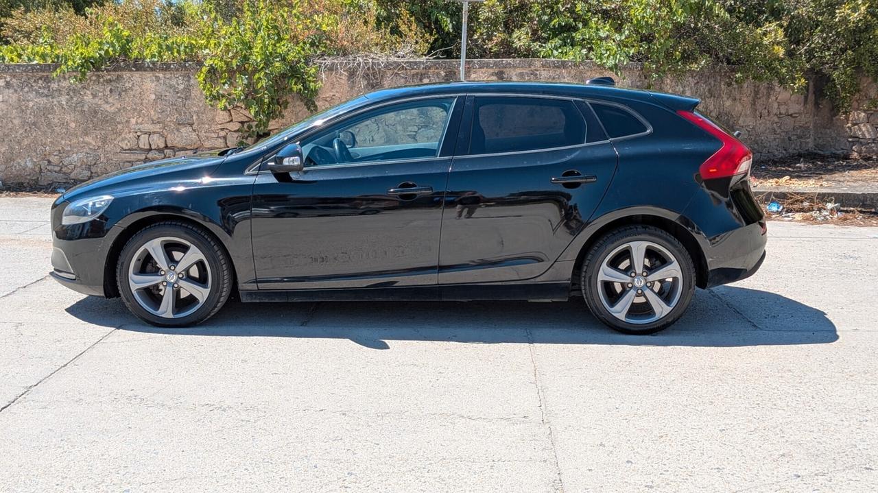 Volvo V40 D2 1.6 Momentum