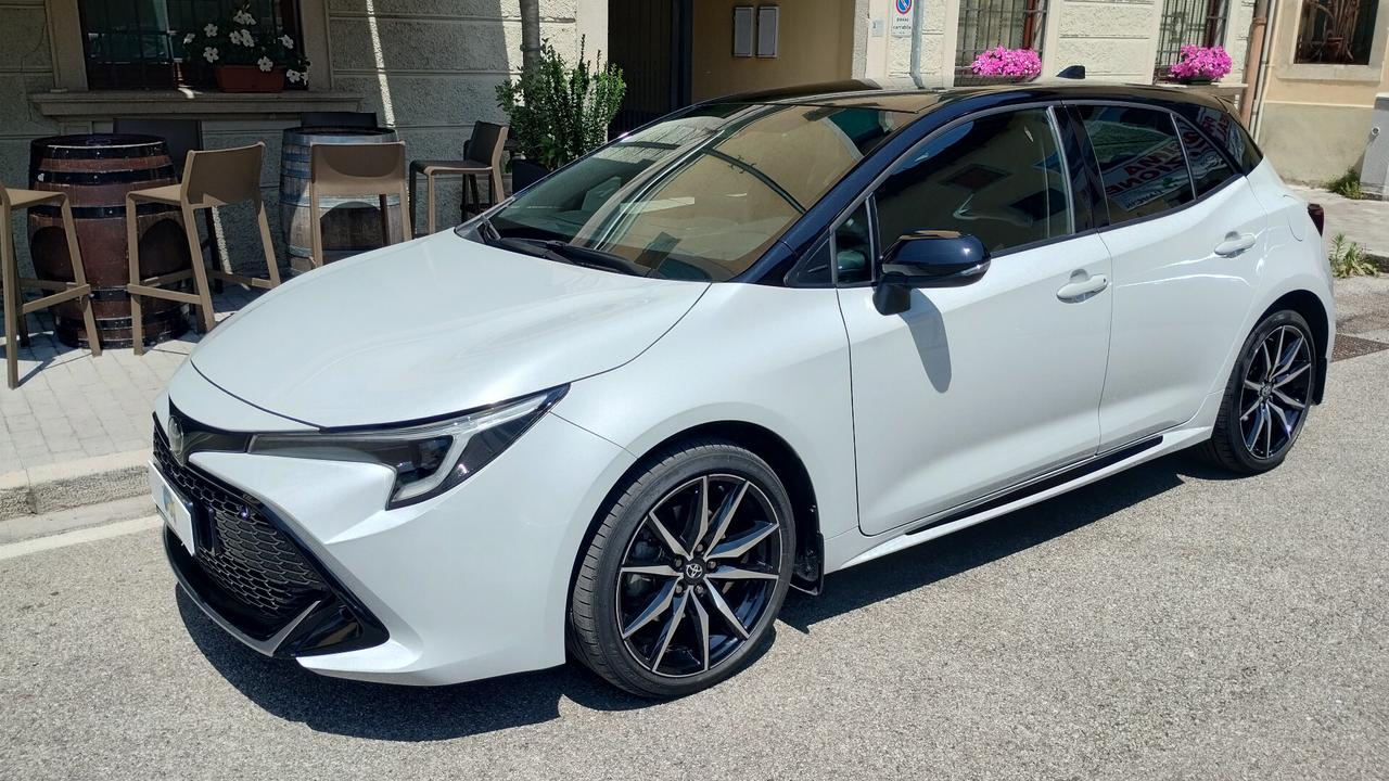 Toyota Corolla 2.0 Hybrid GR SPORT
