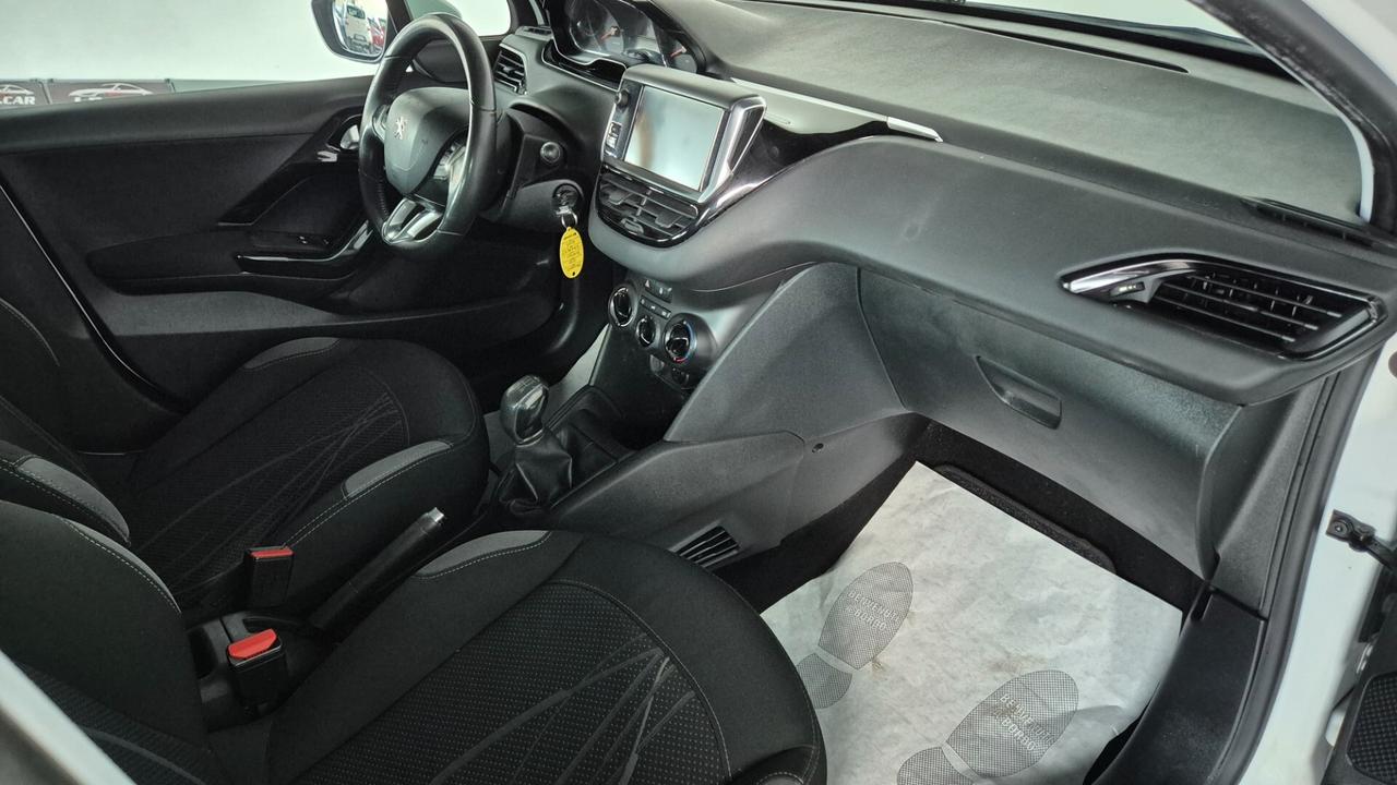 Peugeot 208 PureTech 82 5 porte Allure