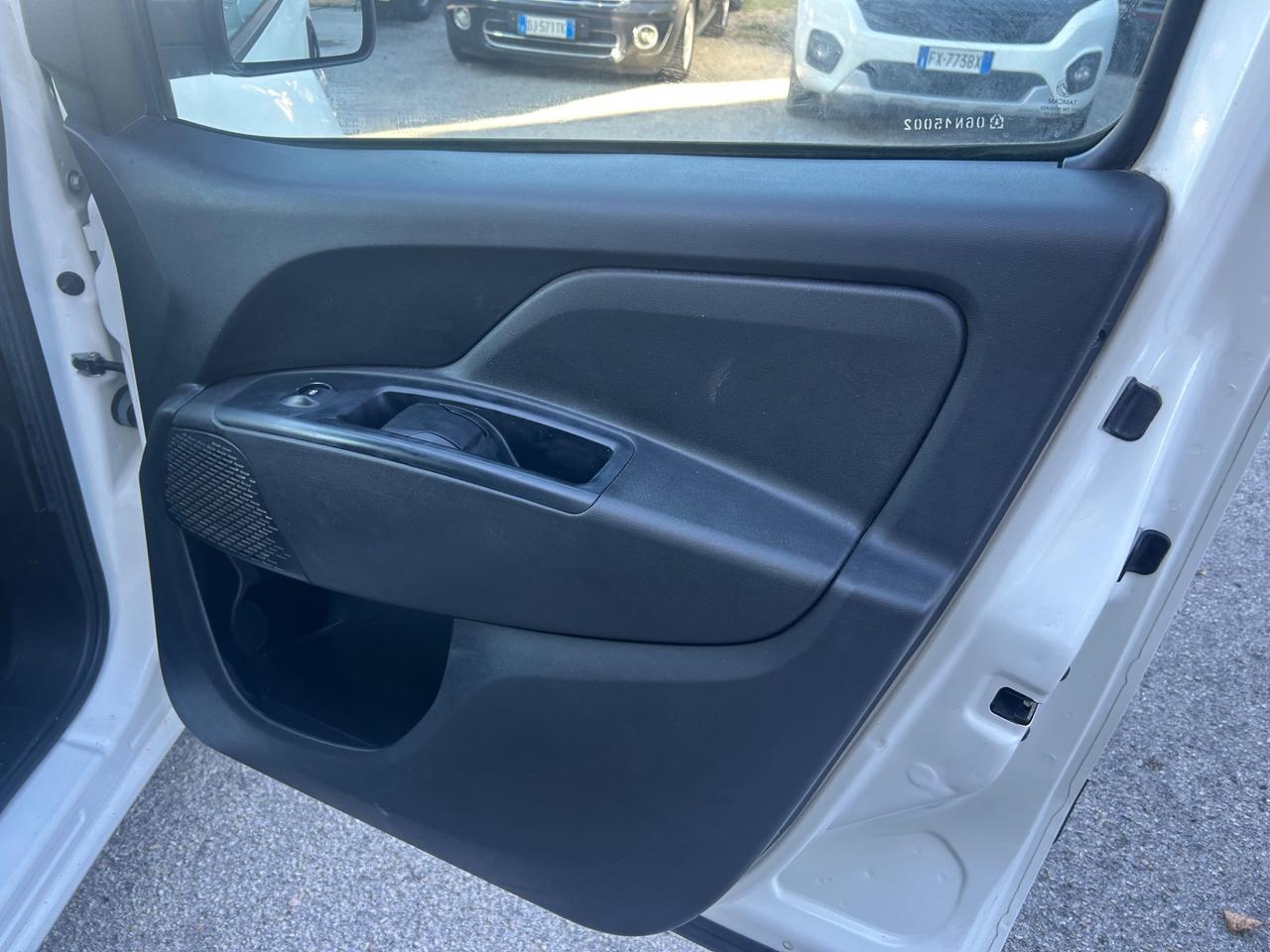 Fiat Doblo 1.6 MJT 105CV Maxi Autocarro