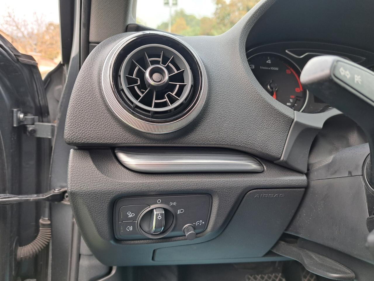 Audi A3 SPB 1.6 TDI 116 CV S tronic Sport