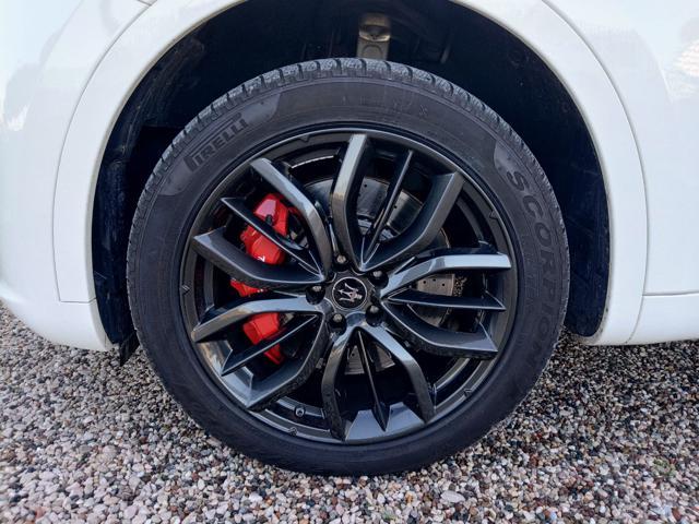 MASERATI Levante V6 Diesel 250 CV AWD Gransport