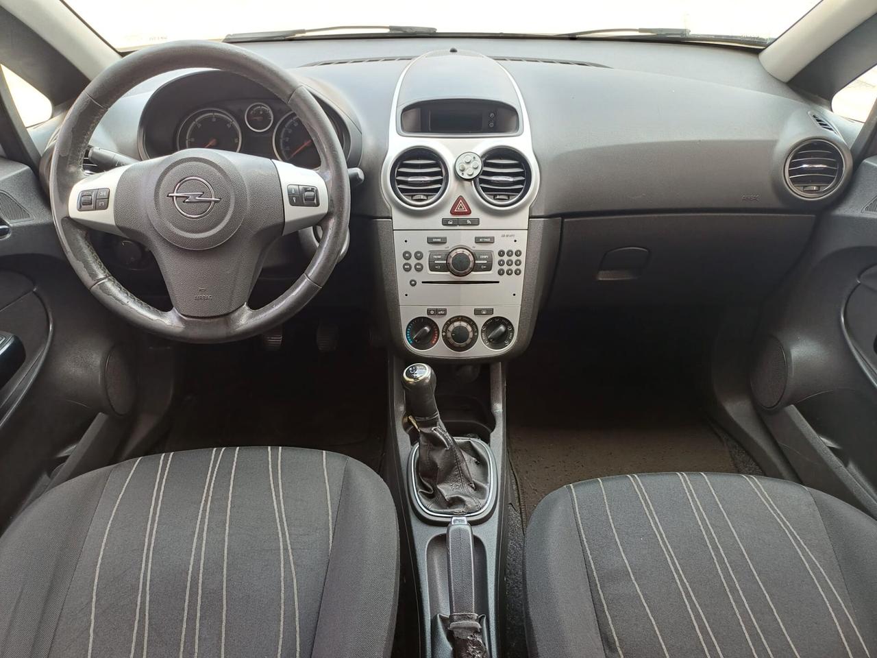 Opel Corsa 1.3 diesel 5 p Cosmo - 2010