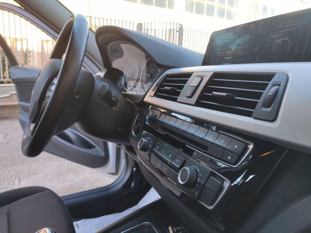 BMW 320d touring business advantage del 2017