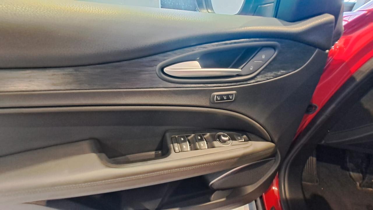 Alfa Romeo Stelvio MY21 2.2 JTD 160Cv RWD AT8 Rosso Edizione