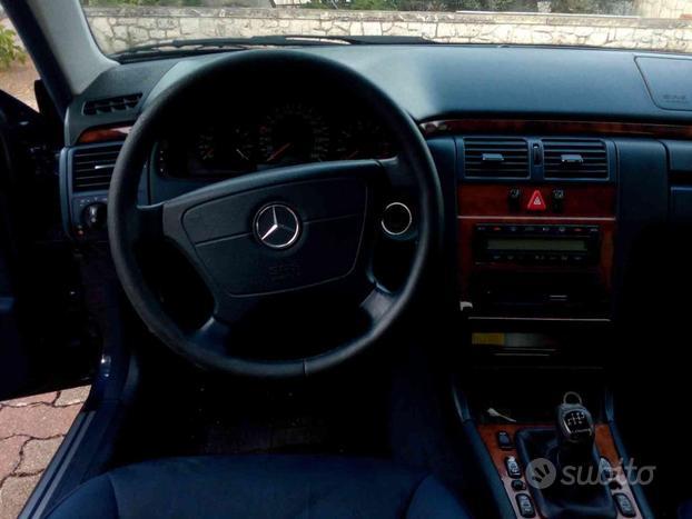 MERCEDES-BENZ E 250 turbodiesel cat Elegance