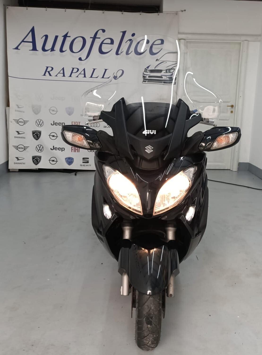 Suzuki Burgman 650 executive