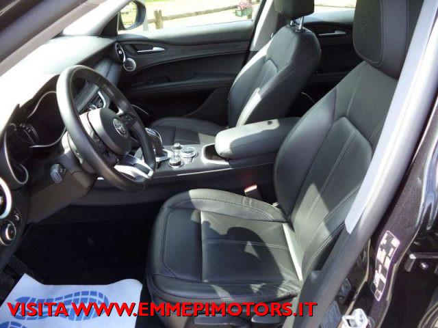 ALFA ROMEO Stelvio 2.0 Turbo 200 CV AT8 Q4 SUPER