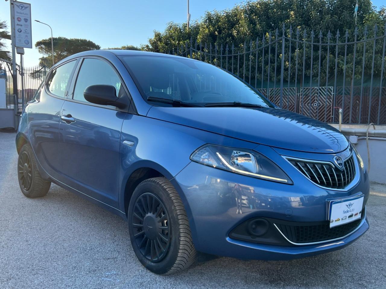 Lancia Ypsilon 1.0 GPL Hybrid Anno 2022