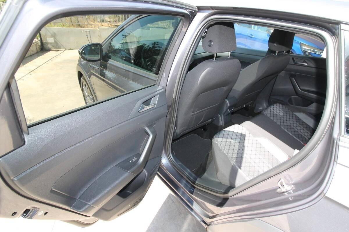 Volkswagen Taigo 1.0 TSI 110 CV DSG R-Line|2022
