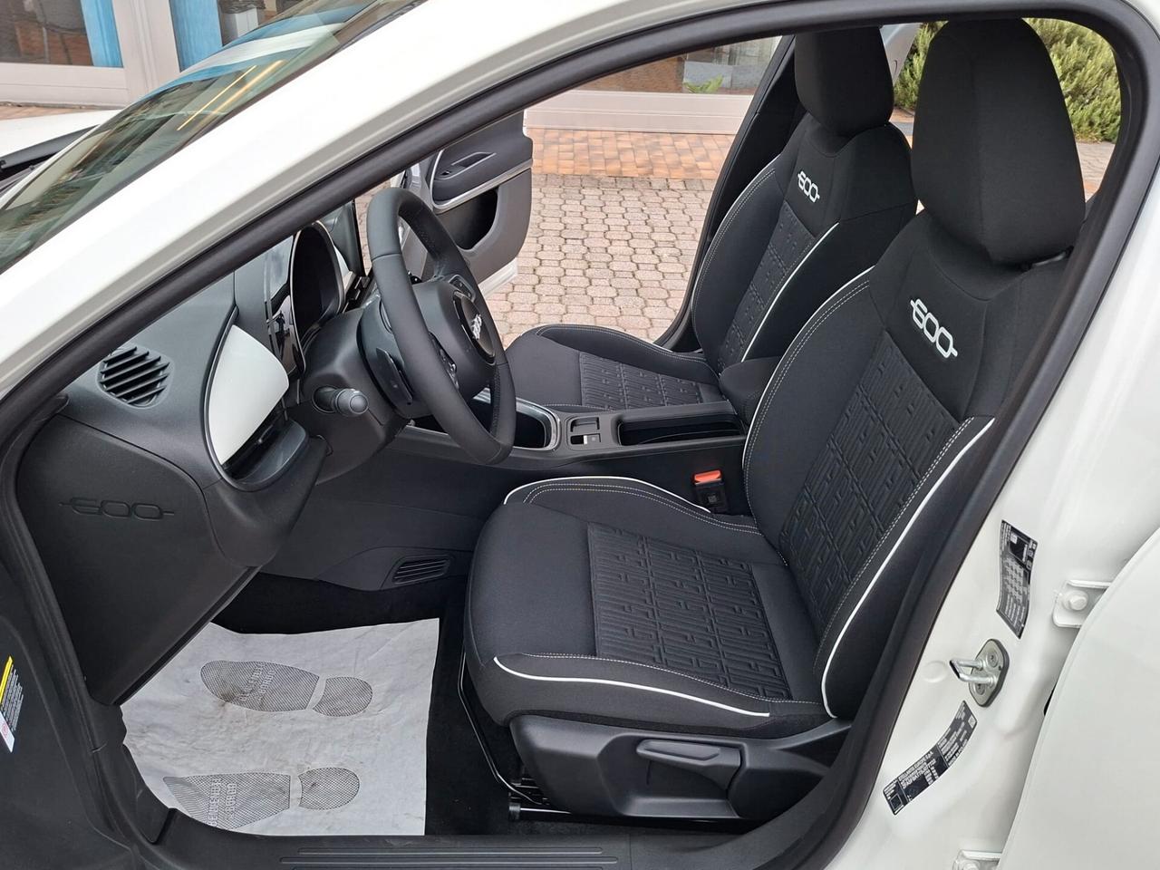 Fiat 600 1200 Turbo mhev Hybrid Icon DCT Km.0