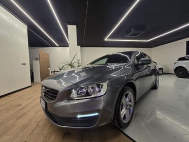 Volvo V60 D5 Geartronic Summum