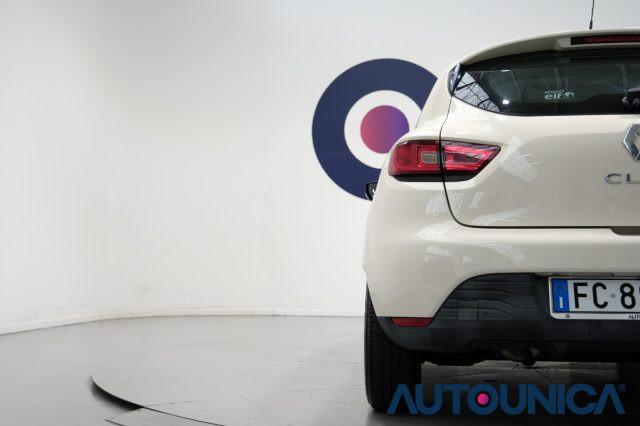 RENAULT Clio 1.2 75 CV 5 PORTE LIFE NEOPATENTATI