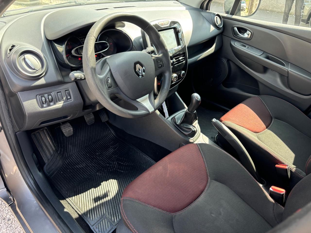 RENAULT CLIO 1.5DCI 75CV NAVI-BLUETOOTH