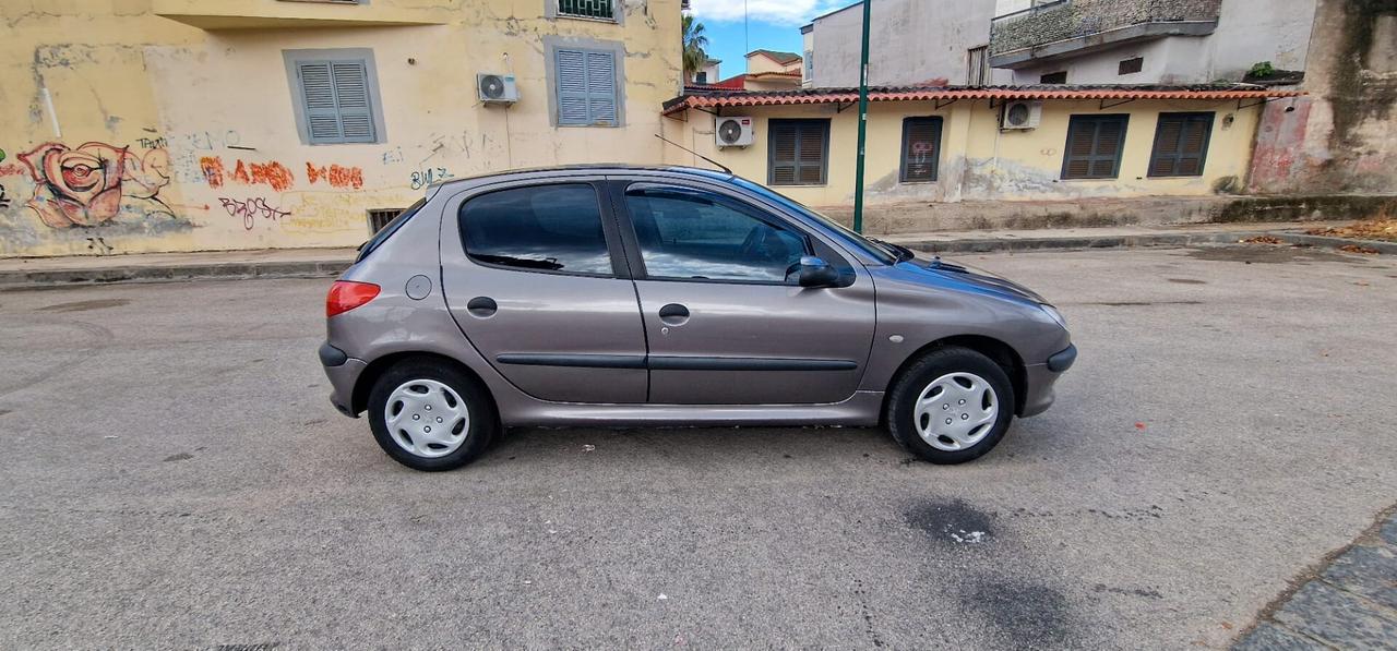 Peugeot 206 1.4 5p. Roland Garros