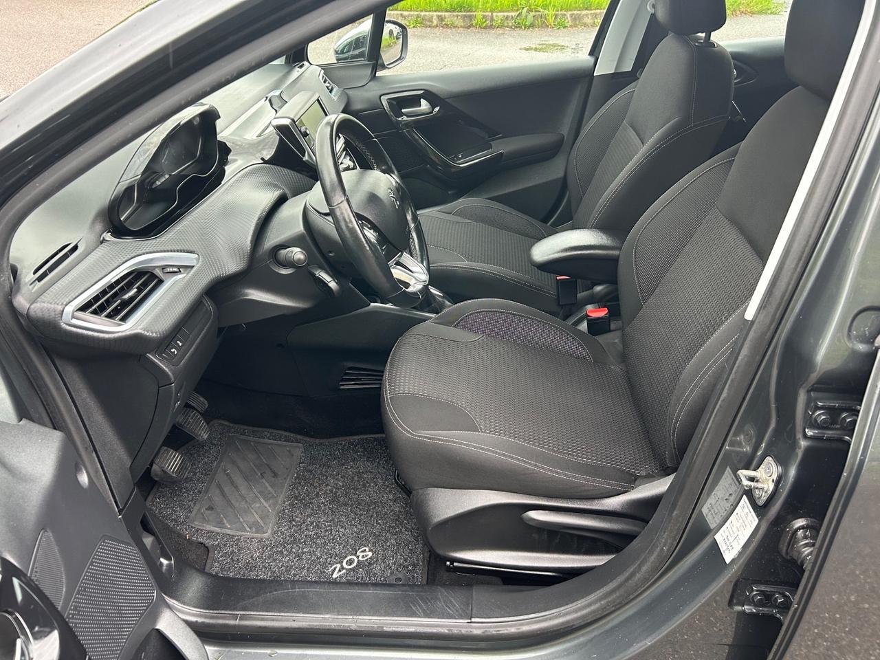 Peugeot 208 PureTech 82 5 porte Allure*Solo 82000 Km *