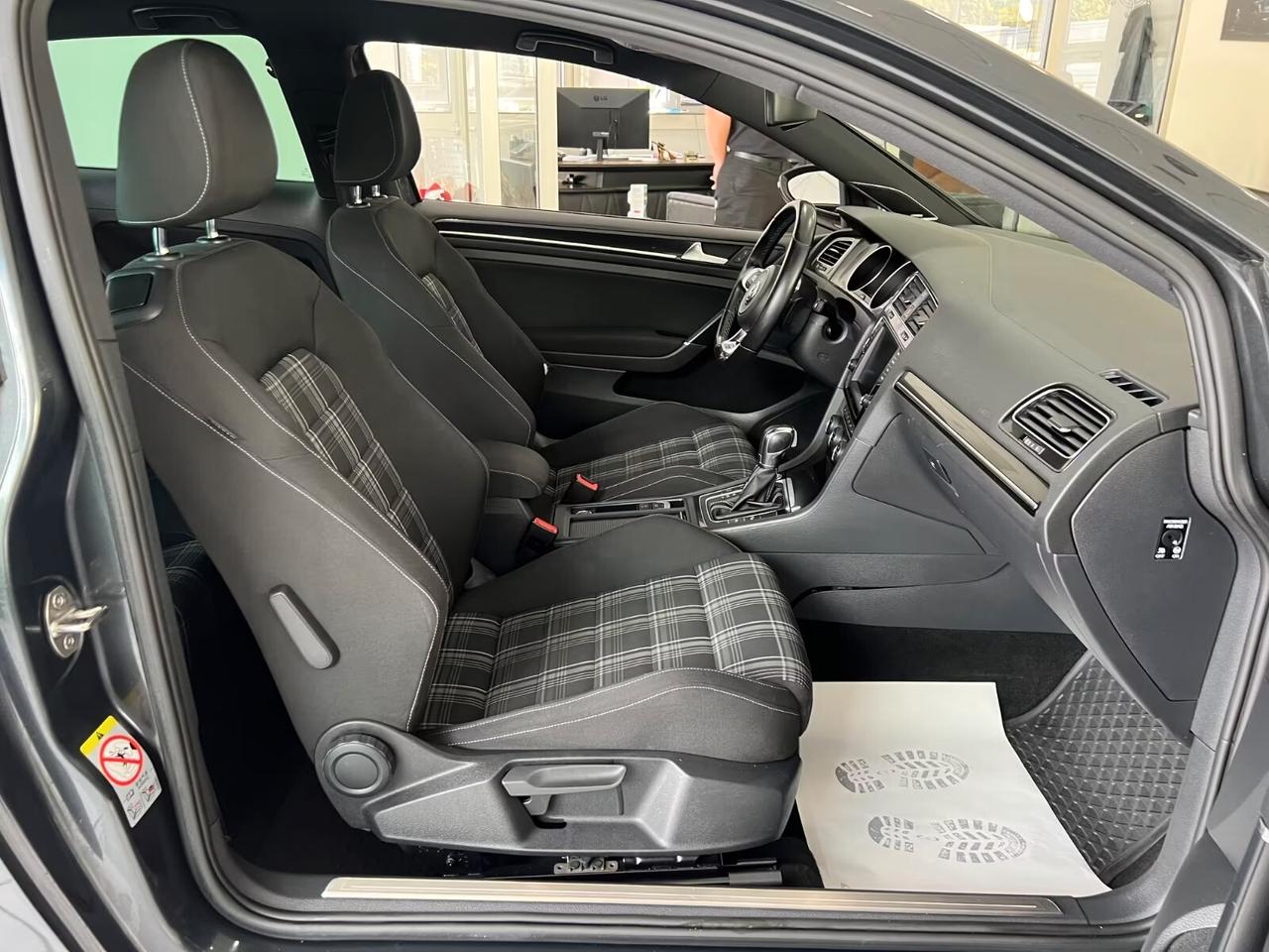 Volkswagen Golf GTD 2.0 TDI 184cv DSG 3p.
