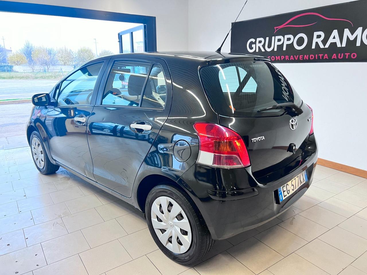 Toyota Yaris 1.0 5 porte Sol