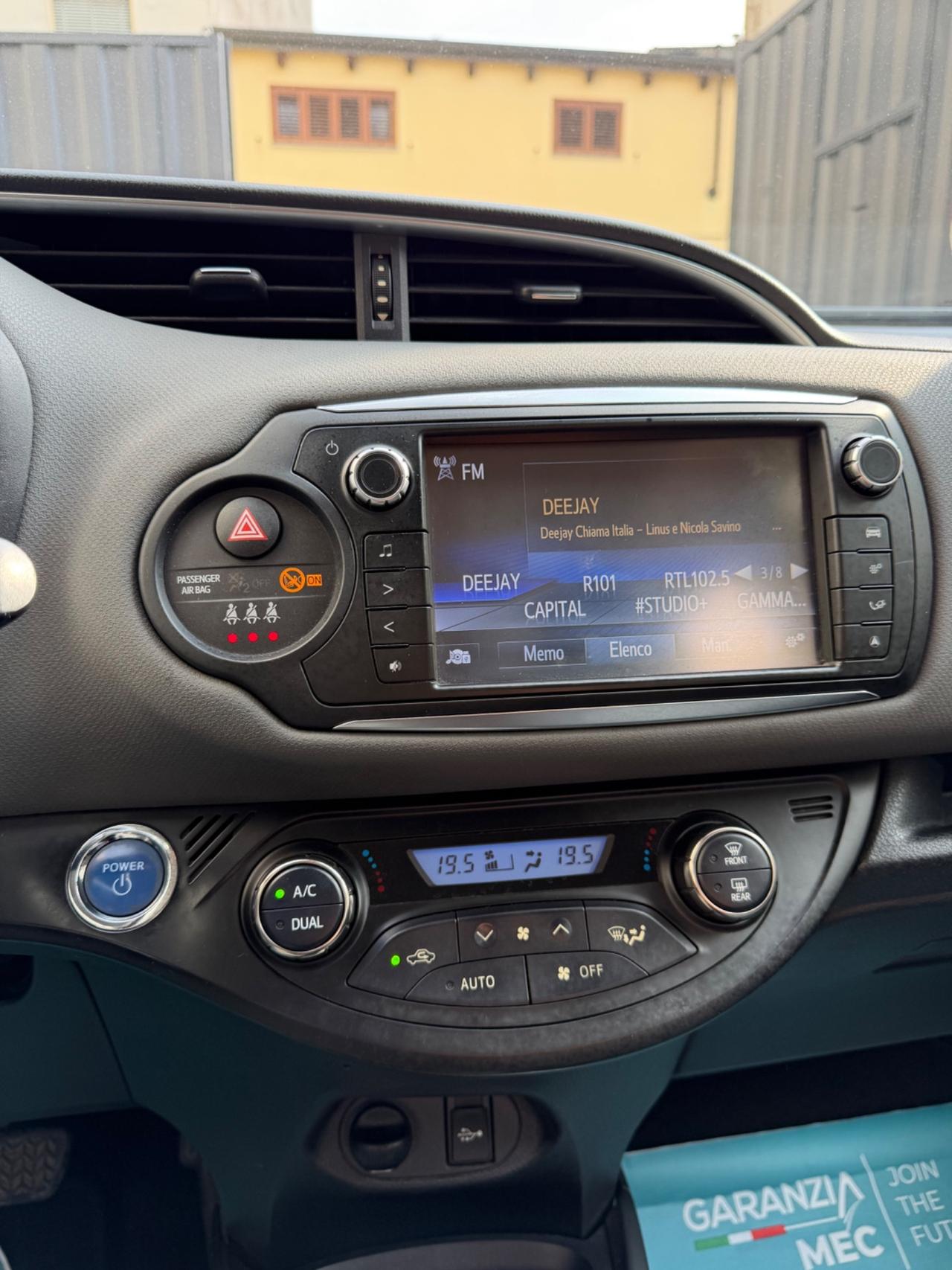 Toyota Yaris 1.5 Hybrid Neopatentati Euro 6