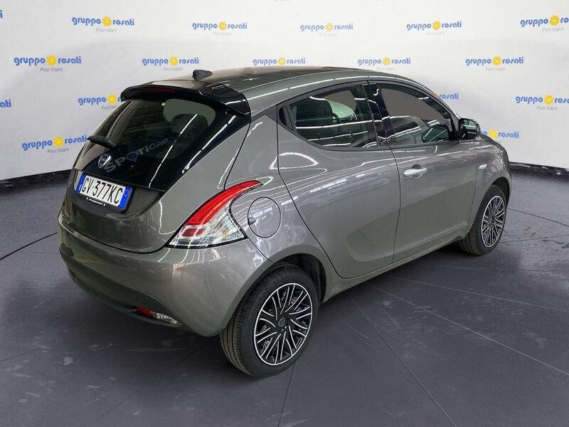 Lancia Ypsilon III 2015 1.0 firefly hybrid Gold s&s 70cv