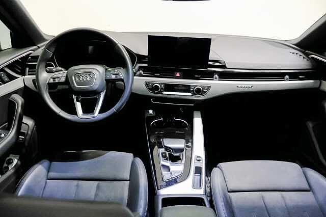 Audi A4 40 TDI 204 CV S tronic Identity Contrast