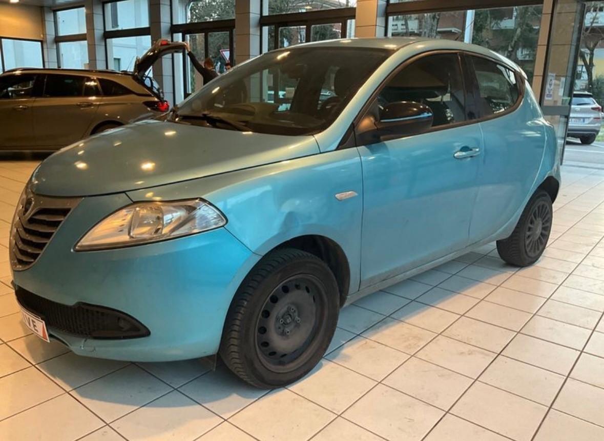 Lancia Ypsilon 0.9 TwinAir 85 CV 5 porte Metano Ecochic Elefantino