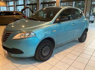 Lancia Ypsilon 0.9 TwinAir 85 CV 5 porte Metano Ecochic Elefantino