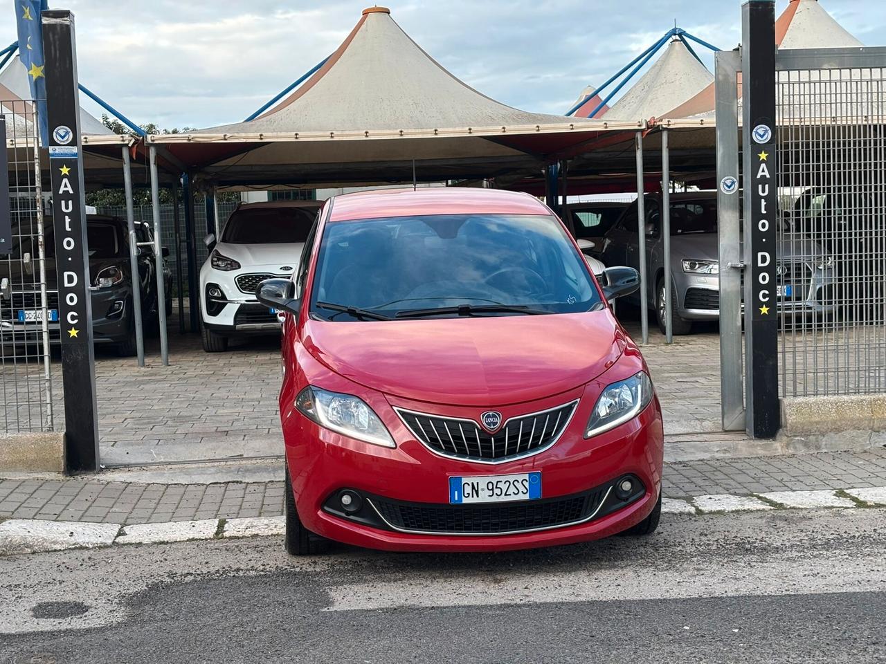 Lancia Ypsilon 1.0 FireFly Hybrid Gold Plus - 2023