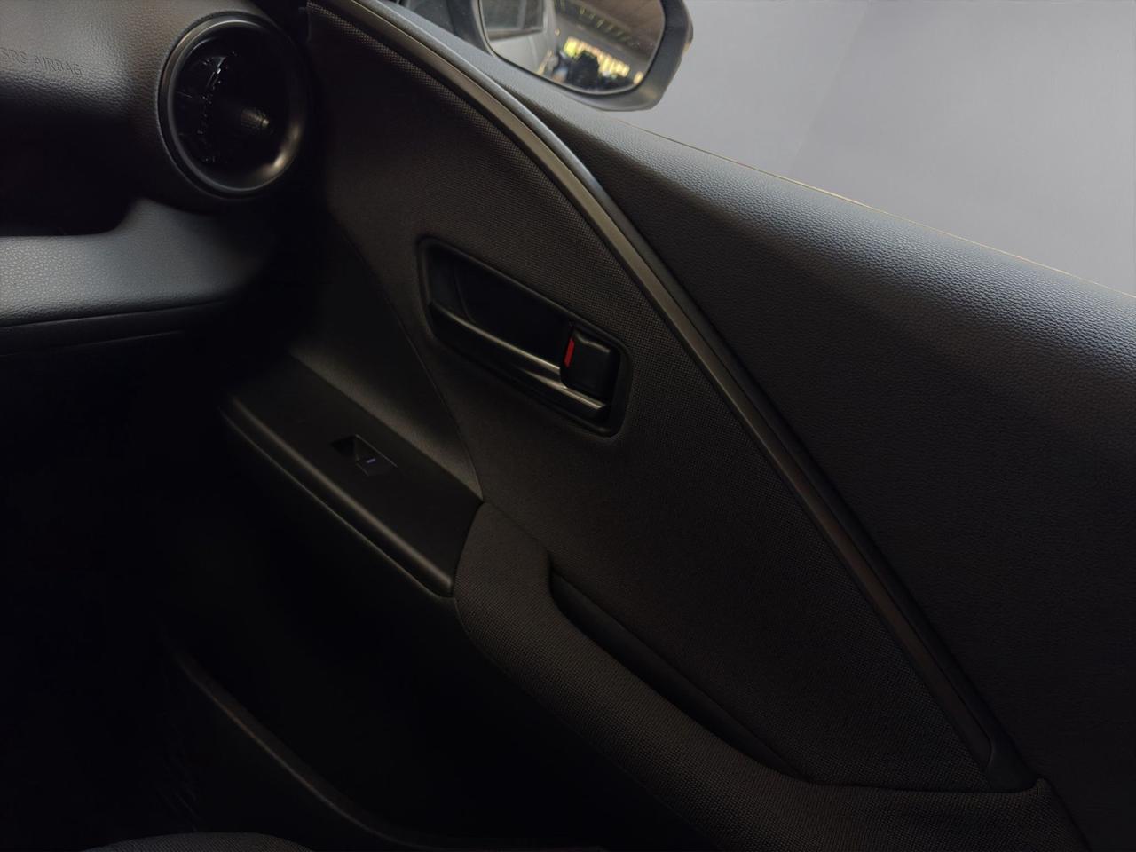 Toyota C-HR 2.0 phev Trend eco fwd e-cvt