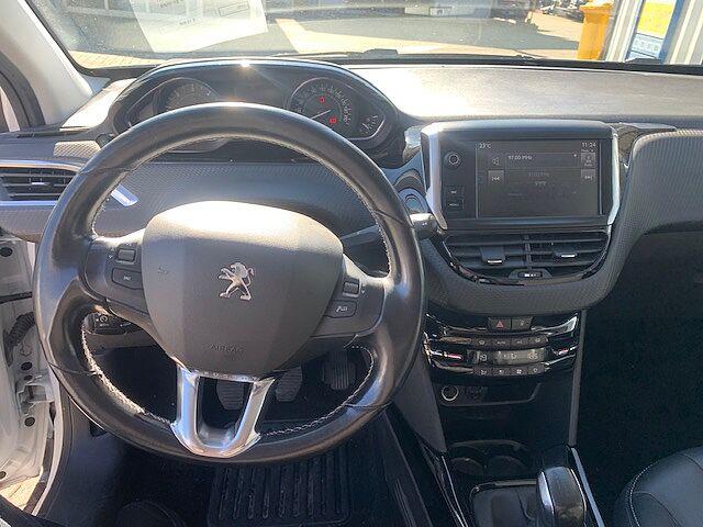 Peugeot 2008 BlueHDi 100 Allure