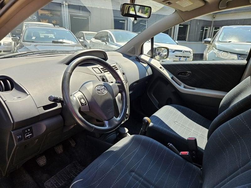 Toyota Yaris Yaris 5p 1.0 Sol