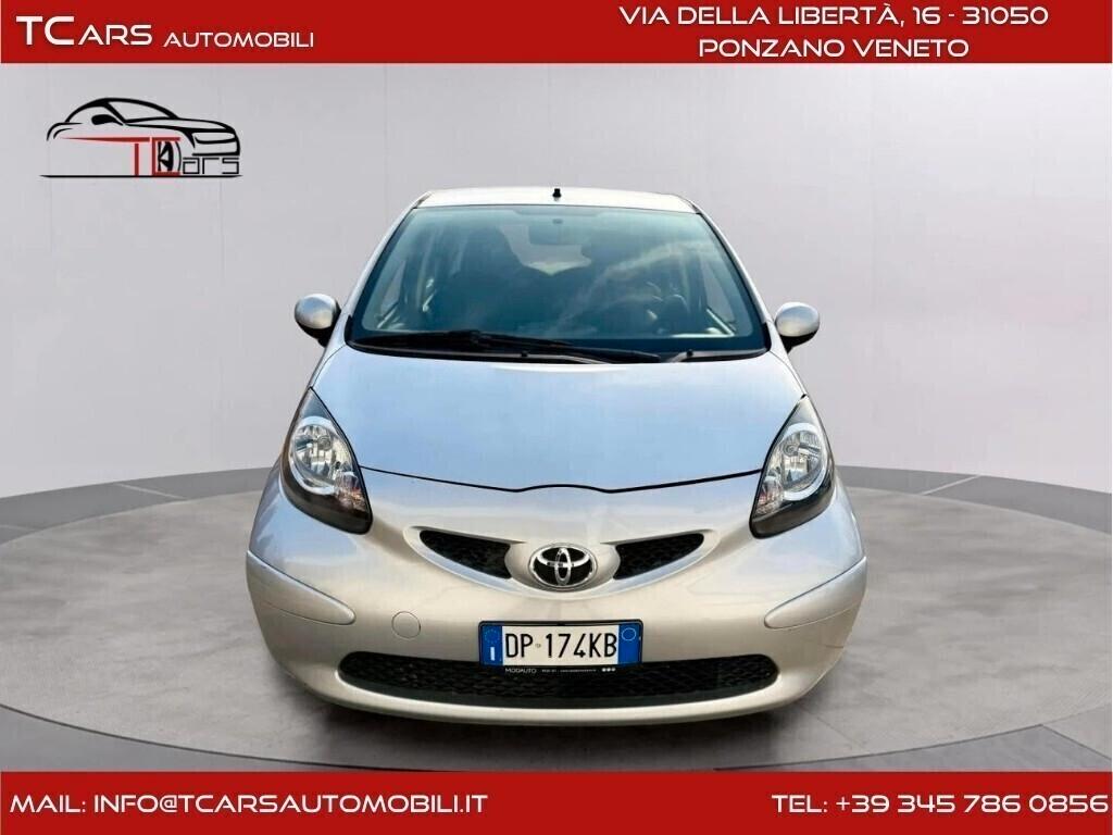 TOYOTA AYGO 1.0 BENZINA-AUTOMATICA-GARANZIA TCARS