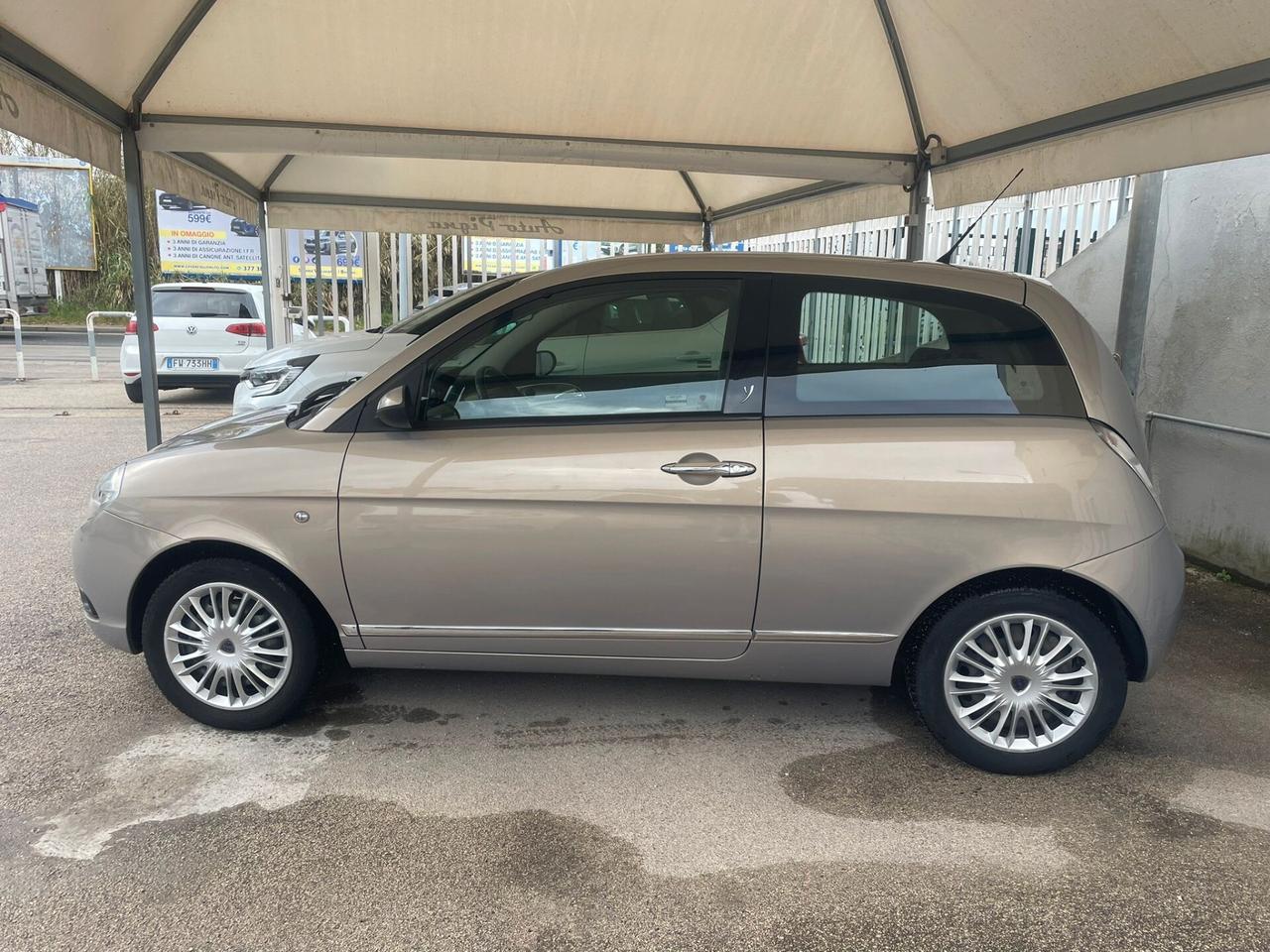 Lancia Ypsilon 1.2 Argento