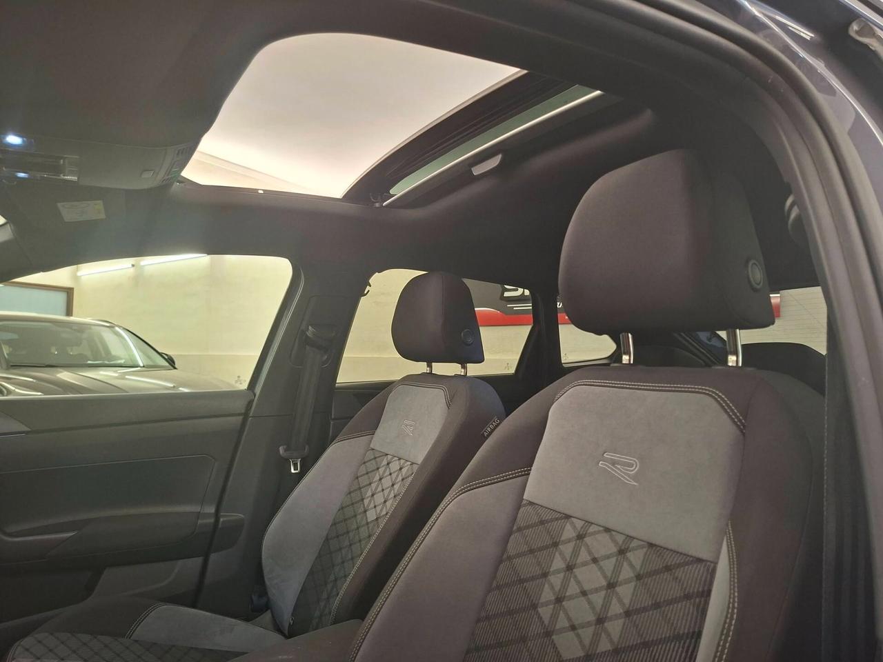 Volkswagen Taigo 1.0 TSI 110 CV R-Line