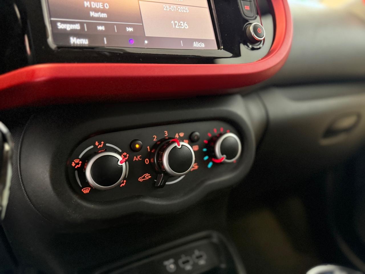 Renault Twingo SCe 65 CV Signature