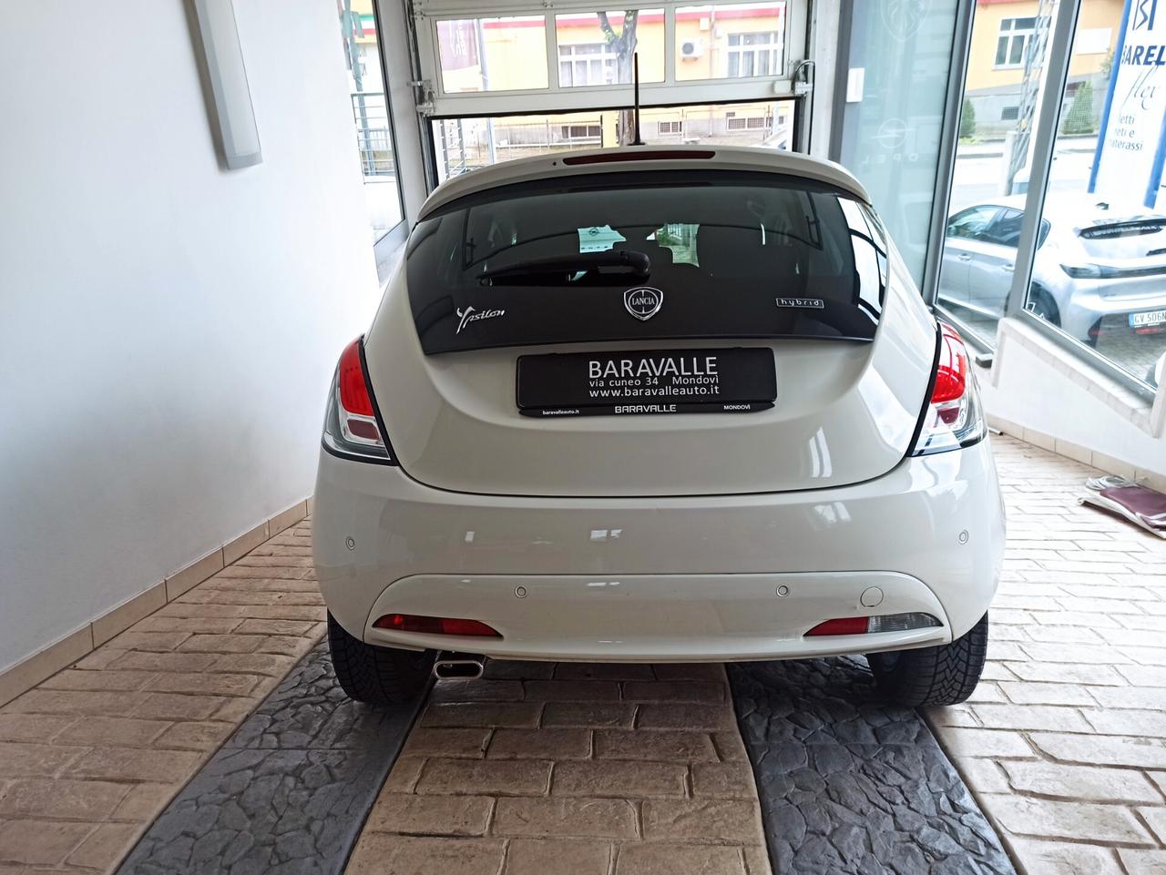 Lancia Ypsilon 1.0 FireFly 5 porte S&S Hybrid Gold 2023